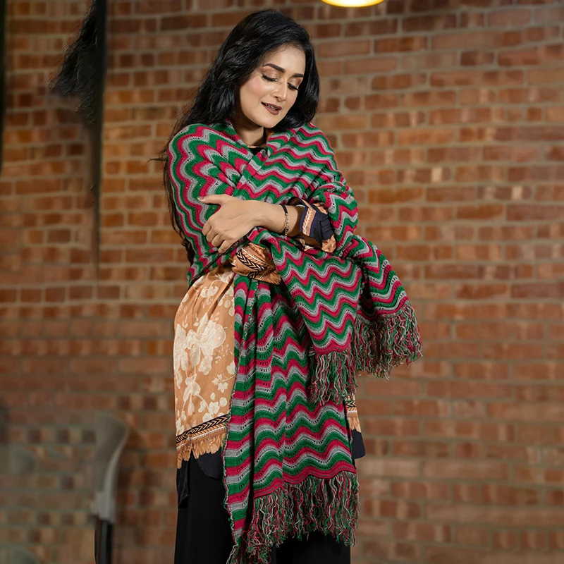 Women's Multicolor Wave Knit Shawl - Image 4