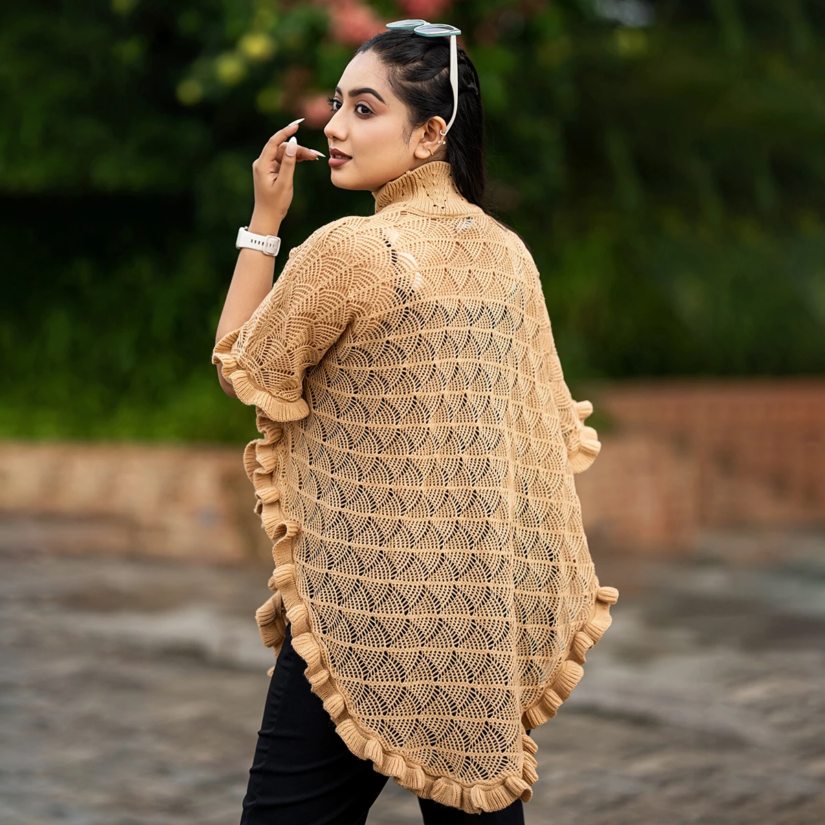 Elegant Beige Knit Poncho for Women - Image 5