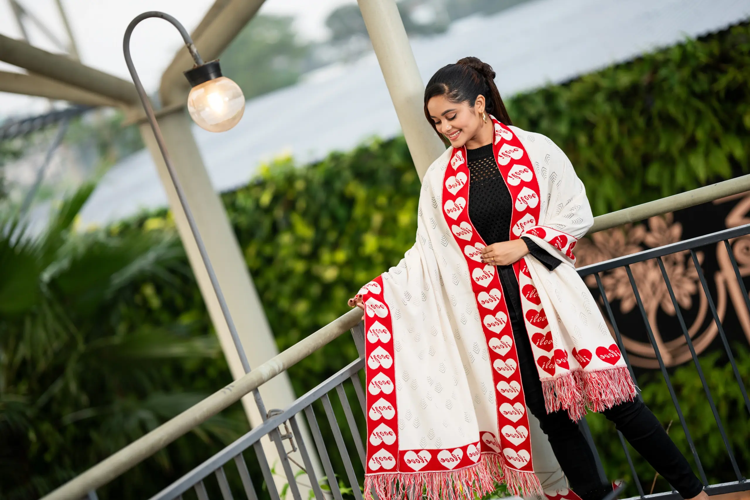 Elegant White & Red Winter Knit Shawl for Women - Image 2