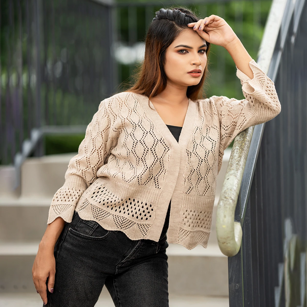 Stylish Beige Knit Top for Women - Image 2